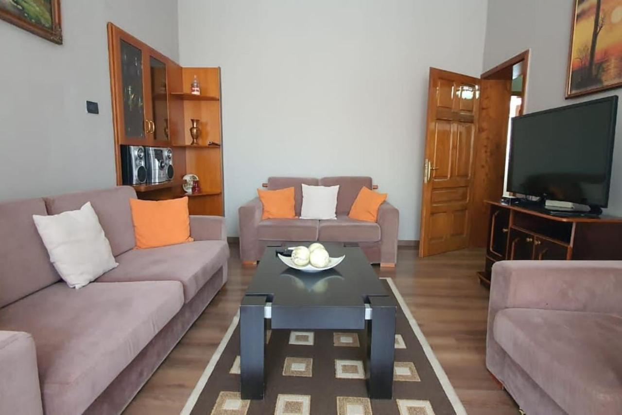 Apartament Centre Cozy Tirana